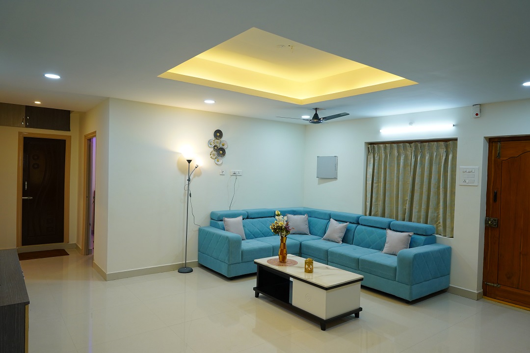 Priya Woodz Homestay slide 1